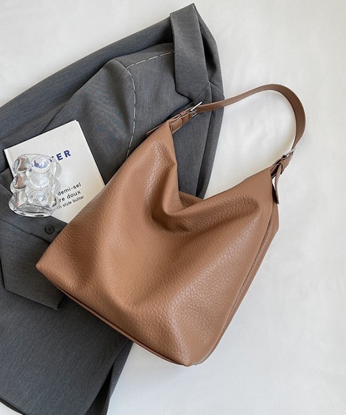 c.u.l（シーユーエル）の「PUレザー シンプルショルダーバッグ cula732（ショルダーバッグ・レディース・ブラック/ブラウン/アイボリー・FREE）」の22枚目の写真