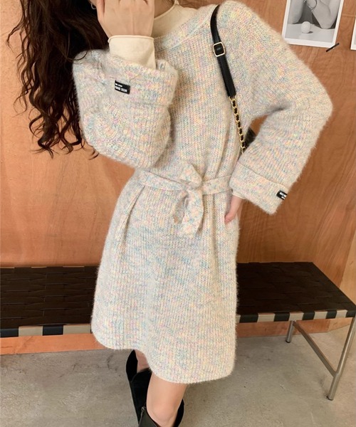 ENLIKE(エンリケ)の「マルチカラーニットワンピ(ワンピース・レディース・ブルー系その他/グレー系その他/ホワイト系その他・FREE)」の17枚目の写真