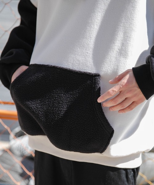 WEGO（ウィゴー）の「WEGO/バイカラーフリースグラフィックプルパーカー（パーカー・メンズ・ブラック/オフホワイト・MEDIUM/LARGE）」の6枚目の写真