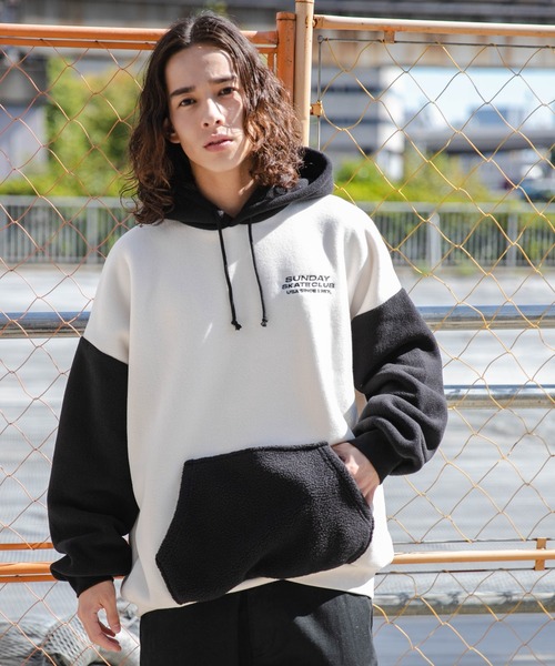 WEGO（ウィゴー）の「WEGO/バイカラーフリースグラフィックプルパーカー（パーカー・メンズ・ブラック/オフホワイト・MEDIUM/LARGE）」の10枚目の写真