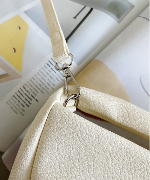 thank U more（サンキューモア）の「２WAY エコレザーワンショルダーミニＢＡＧ（ショルダーバッグ・レディース・ブラック/アイボリー・FREE）」の10枚目の写真