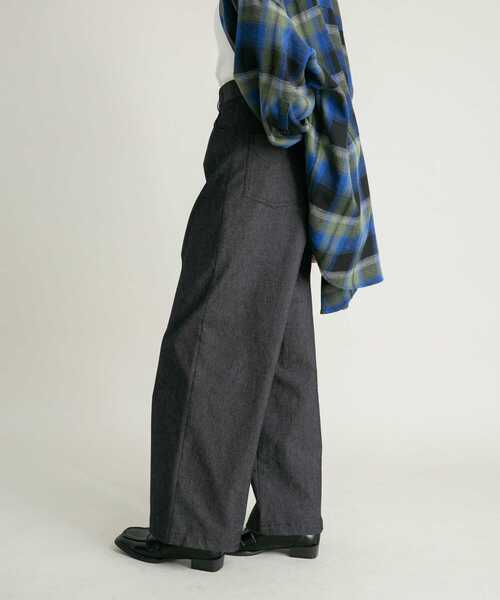 KBF（ケイビーエフ）の「フロントタックWIDEパンツ（その他パンツ・レディース・カーキ/ブラック・36/38）」の11枚目の写真