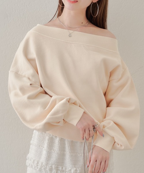 Chico（チコ）の「ピグメントオフショルスウェット（スウェット・レディース・ブルー/ピンク/ホワイト/グレー・FREE）」の4枚目の写真