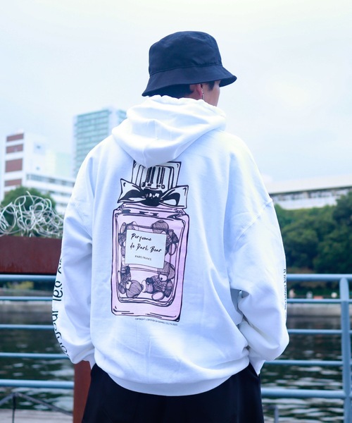 AFYF(エーエフワイエフ)の「AFYF GILDAN BODYSOUVENIR HOODED SW3/ギルダンボディ スーベニアフーディ スウェットパーカー(パーカー・メンズ・ホワイト系その他2/ブラック系その他2/ブラック系その他/ホワイト系その他/ブラック系その他7/ブラック系/ホワイト系その他3/ブラック系その他4/ブラック系その他6/ホワイト系その他5/ホワイト系その他6/ホワイト系その他7/ホワイト系/ホワイト系その他4/ブラック系その他3/ブラック系その他5・FREE)」の4枚目の写真