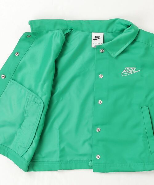NIKE(ナイキ)の「ナイキ NIKE ナイキ YTH ガールズ NSW NVLTY カプセル ジャケット(ブルゾン・キッズ・グリーン/ブラック・150cm/130cm/160cm/140cm)」の4枚目の写真