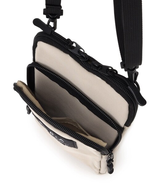 ITS'DEMO（イッツデモ）の「◆【ポケ4／撥水／ユニセックスOK／お出かけにおススメ】ナイロンスマホショルダー（ショルダーバッグ・レディース・ブラック/ライトベージュ/パープル・00）」の16枚目の写真