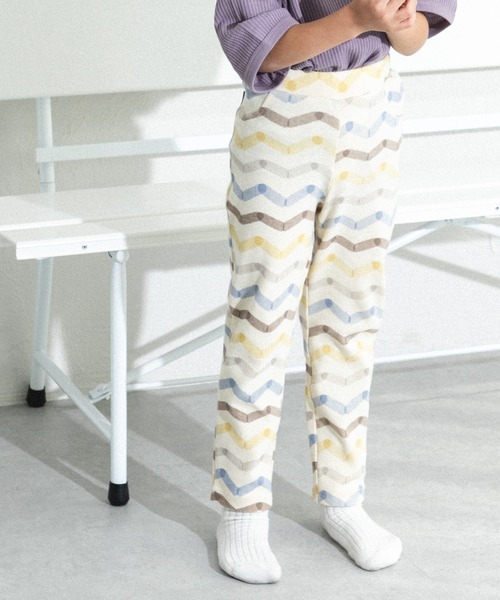 pairmanon(ペアマノン)の「【しなやかストレッチ】ユニセックス 無地 総柄 レギンスパンツ(その他パンツ・キッズ・ライトホワイト/ブラック/ライトグレー/チャコールグレー/その他/ブラック系その他/グレー系その他/ブラウン系その他/ベージュ系その他/グリーン系その他/ホワイト系その他/ホワイト系その他2/ホワイト系その他3/グレー系その他2/ブラウン系その他2/ベージュ系その他2/ストライプ/ドット/チェック/ライトベージュ/ブラック系その他2/テラコッタ/ブラウン/ブラウン系その他3/グレー系その他4/グレー系その他3/ピンク系その他・90/100/110/120/80/130)」の2枚目の写真