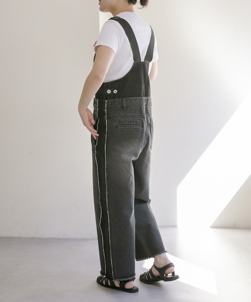 ear PAPILLONNER（イアパピヨネ）の「《セットアップ可》デニムサロペット【SUM1 STYLE(スミスタイル)】（サロペット/オーバーオール・レディース・ライトグレー/ダークグレー・FREE）」の8枚目の写真