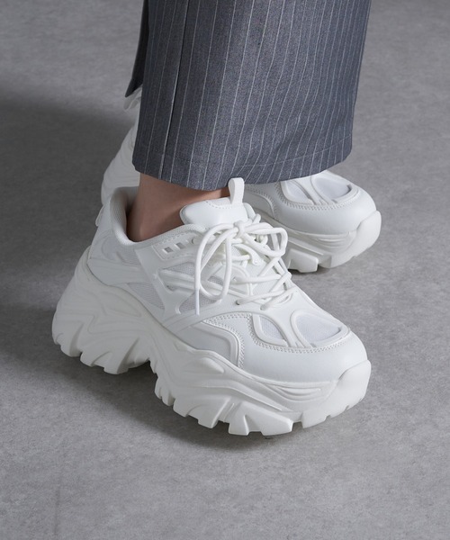 RAY CASSIN（レイカズン）の「レースアップダッドスニーカー（スニーカー・レディース・ブラック/ホワイト・SMALL/MEDIUM/LARGE）」の4枚目の写真