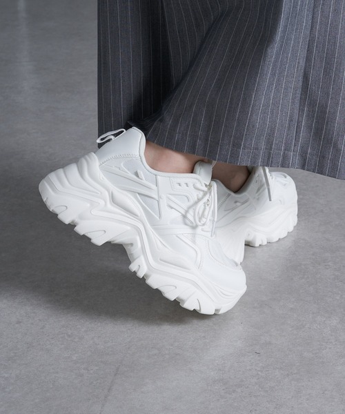 RAY CASSIN（レイカズン）の「レースアップダッドスニーカー（スニーカー・レディース・ブラック/ホワイト・SMALL/MEDIUM/LARGE）」の5枚目の写真