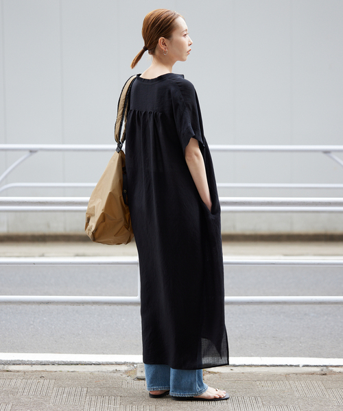 24SS スローブイエナ　シャドーストライプワンピース ロングワンピース　半袖 SLOBE IENA（スローブイエナ）の「シャドーストライプワンピース