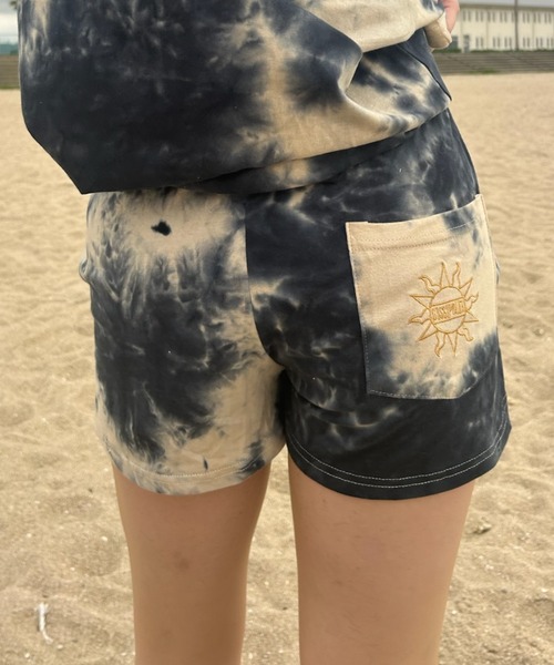 INTER FACTORY（インターファクトリー）の「AINA - タイダイ刺繍セットアップ　made in INTER FACTORY（Tシャツ/カットソー・レディース・ピンク/チャコールグレー/ホワイト/ネイビー/ブラウン・FREE）」の17枚目の写真