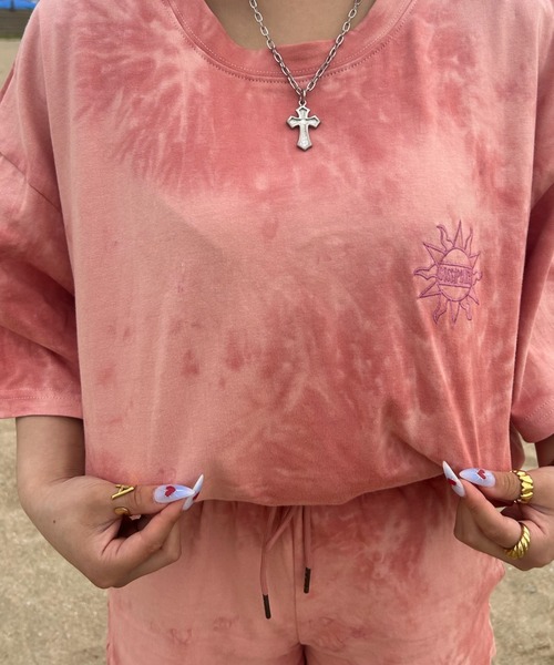 INTER FACTORY（インターファクトリー）の「AINA - タイダイ刺繍セットアップ　made in INTER FACTORY（Tシャツ/カットソー・レディース・ピンク/チャコールグレー/ホワイト/ネイビー/ブラウン・FREE）」の19枚目の写真