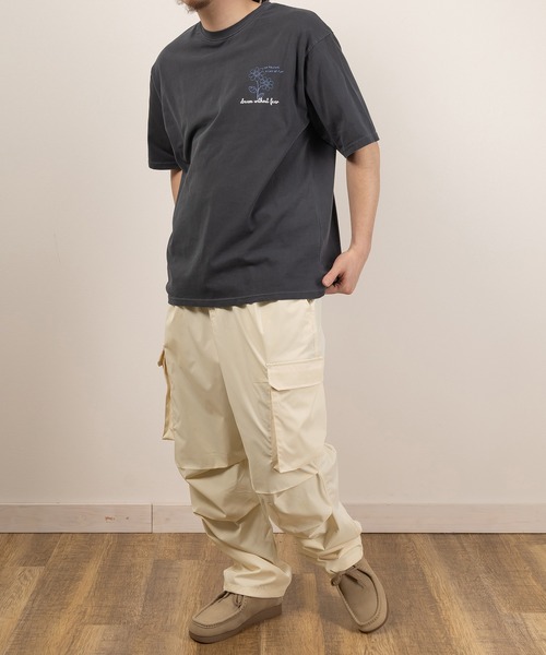 SlashDate（スラッシュデイト）の「ナチュラルストレッチワイドカーゴパンツ/オーバーサイズ/裾ドローコード（カーゴパンツ・メンズ・ホワイト/グリーン/マスタード/ブラック/ブルー・M/L/XL）」の10枚目の写真