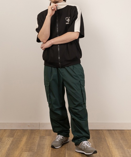 SlashDate（スラッシュデイト）の「ナチュラルストレッチワイドカーゴパンツ/オーバーサイズ/裾ドローコード（カーゴパンツ・メンズ・ホワイト/グリーン/マスタード/ブラック/ブルー・M/L/XL）」の14枚目の写真