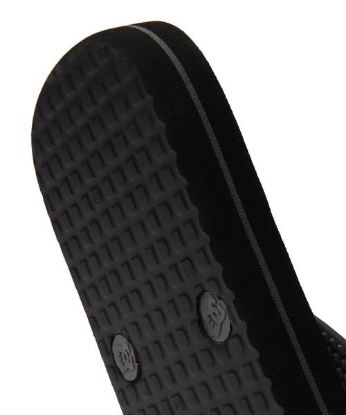 DC SHOES（ディーシーシューズ）の「SPRAY GRAFFIK/DCビーサン(ビーチサンダル）（サンダル・メンズ・ブラック系その他/ホワイト系その他/ブラウン/カモフラージュ・29cm/28cm/27cm/26cm/25cm）」の21枚目の写真