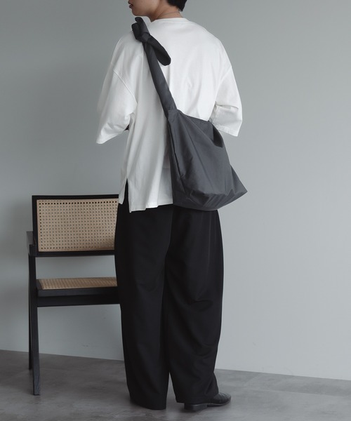 epnok(エプノック)の「ノットショルダーBAG(ショルダーバッグ・メンズ・ブラック/チャコールグレー・ONE SIZE)」の11枚目の写真