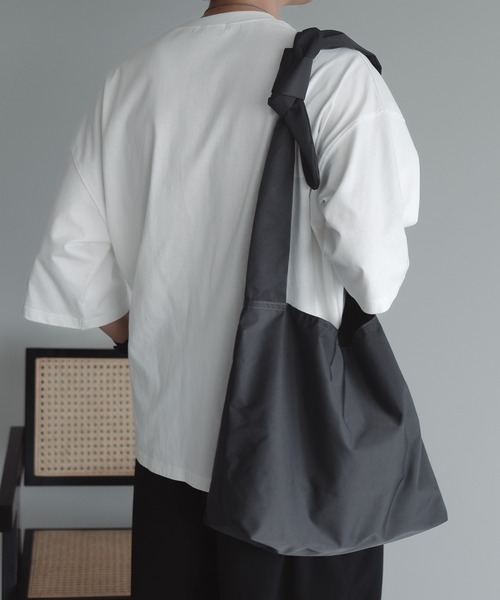 epnok(エプノック)の「ノットショルダーBAG(ショルダーバッグ・メンズ・ブラック/チャコールグレー・ONE SIZE)」の6枚目の写真