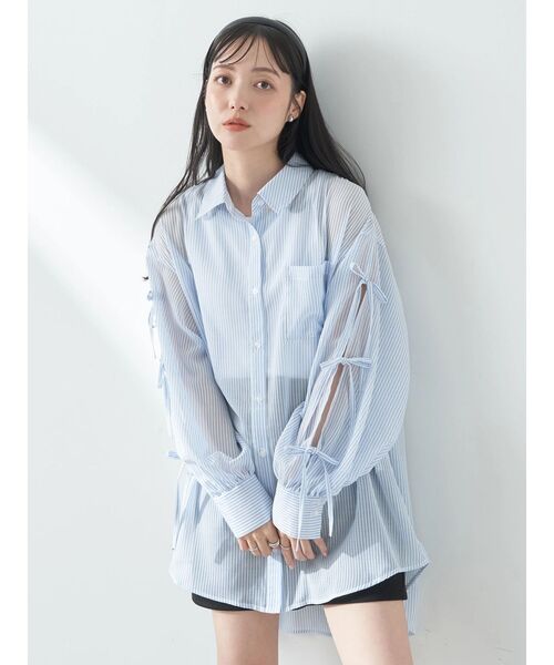 earth music&ecology（アースミュージックアンドエコロジー）の「袖スリットリボンロングシャツ（シャツ/ブラウス・レディース・グレー/サックスブルー/ブルー・FREE）」の4枚目の写真