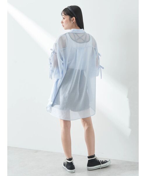 earth music&ecology（アースミュージックアンドエコロジー）の「袖スリットリボンロングシャツ（シャツ/ブラウス・レディース・グレー/サックスブルー/ブルー・FREE）」の14枚目の写真