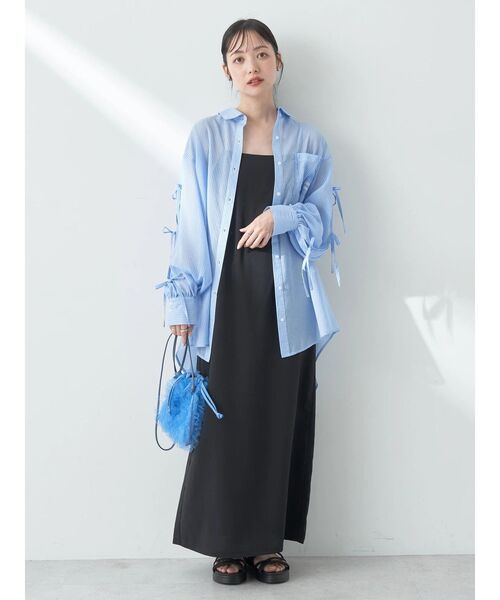 earth music&ecology（アースミュージックアンドエコロジー）の「袖スリットリボンロングシャツ（シャツ/ブラウス・レディース・グレー/サックスブルー/ブルー・FREE）」の18枚目の写真