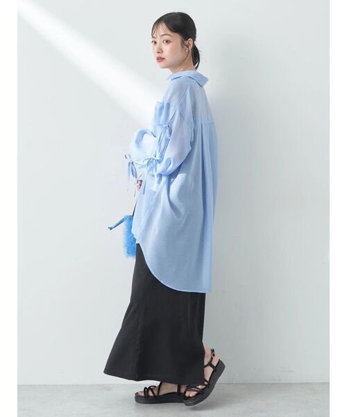 earth music&ecology（アースミュージックアンドエコロジー）の「袖スリットリボンロングシャツ（シャツ/ブラウス・レディース・グレー/サックスブルー/ブルー・FREE）」の19枚目の写真