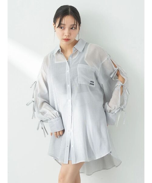 earth music&ecology（アースミュージックアンドエコロジー）の「袖スリットリボンロングシャツ（シャツ/ブラウス・レディース・グレー/サックスブルー/ブルー・FREE）」の21枚目の写真