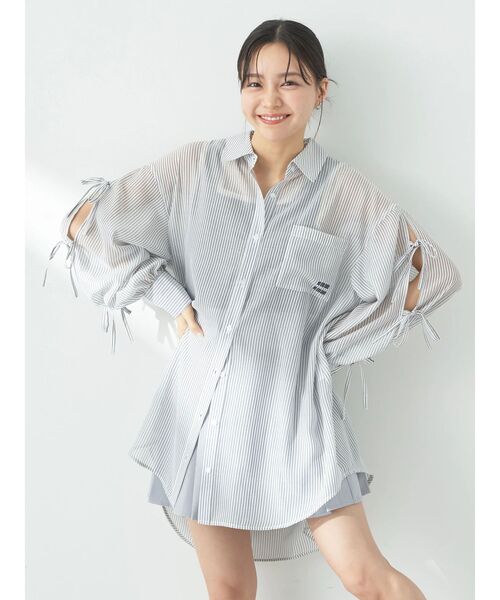 earth music&ecology（アースミュージックアンドエコロジー）の「袖スリットリボンロングシャツ（シャツ/ブラウス・レディース・グレー/サックスブルー/ブルー・FREE）」の22枚目の写真