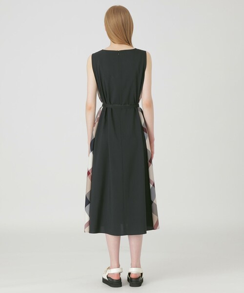 BLUE LABEL CRESTBRIDGE（ブルーレーベルクレストブリッジ）の