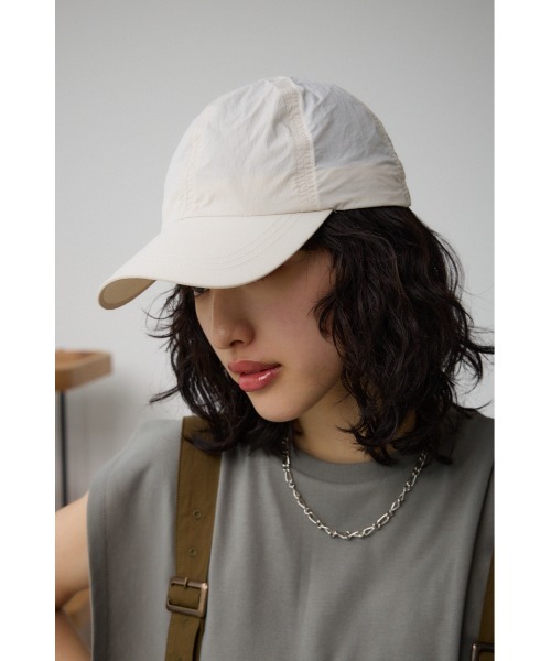 AZUL by moussy（アズールバイマウジー）の「ウォーターリペレントアジャスタブルキャップ（キャップ・レディース・ブラック/アイボリー/ライトカーキ・FREE）」の4枚目の写真