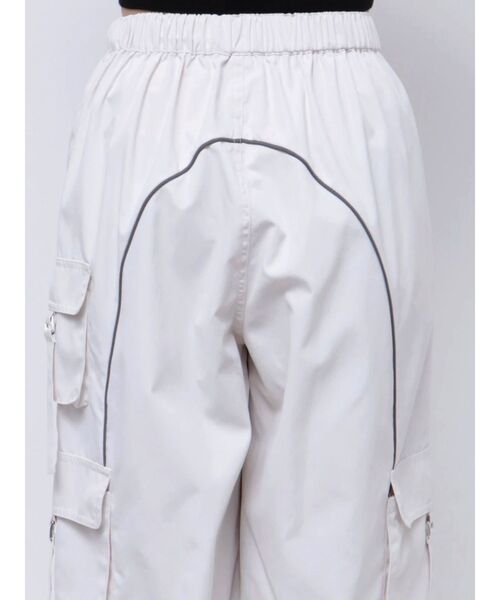 MURUA(ムルーア)の「ラインカーゴパンツ(カーゴパンツ・レディース・グレー/ホワイト/グリーン・2/1)」の18枚目の写真