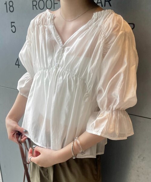 mline（エムライン）の「[mline]半袖シアーギャザーブラウス（シャツ/ブラウス・レディース・ブラック/ブルー/オフホワイト/ピンク/ブルー系その他/ベージュ系その他・FREE）」の7枚目の写真