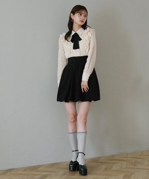 Cheek（チーク）の「ボウタイミニバルーンワンピース（ワンピース・レディース・サックスブルー/アイボリー/オフホワイト・MEDIUM）」の2枚目の写真