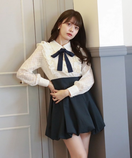 Cheek（チーク）の「ボウタイミニバルーンワンピース（ワンピース・レディース・サックスブルー/アイボリー/オフホワイト・MEDIUM）」の10枚目の写真