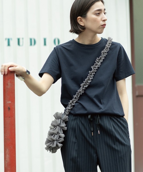 OPAQUE.CLIP（オペークドットクリップ）の「◆ベーシックTシャツ【接触冷感／UVケア／汗染み防止】（Tシャツ/カットソー・レディース・ブラック/ブラウン系その他/ネイビー/ホワイト/ワインレッド/ホワイト系9・38/40/42）」の5枚目の写真