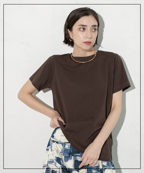 OPAQUE.CLIP（オペークドットクリップ）の「◆ベーシックTシャツ【接触冷感／UVケア／汗染み防止】（Tシャツ/カットソー・レディース・ブラック/ブラウン系その他/ネイビー/ホワイト/ワインレッド/ホワイト系9・38/40/42）」の9枚目の写真