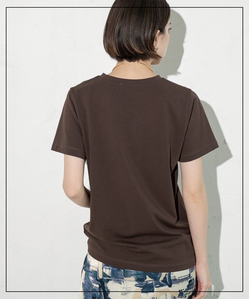 OPAQUE.CLIP（オペークドットクリップ）の「◆ベーシックTシャツ【接触冷感／UVケア／汗染み防止】（Tシャツ/カットソー・レディース・ブラック/ブラウン系その他/ネイビー/ホワイト/ワインレッド/ホワイト系9・38/40/42）」の13枚目の写真