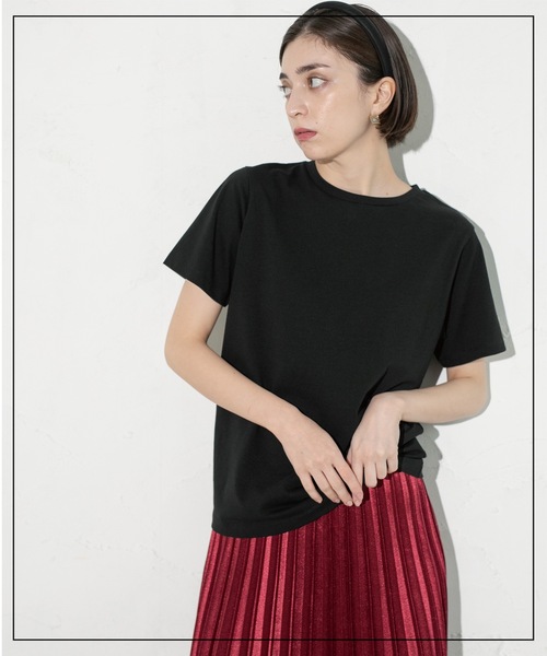 OPAQUE.CLIP（オペークドットクリップ）の「◆ベーシックTシャツ【接触冷感／UVケア／汗染み防止】（Tシャツ/カットソー・レディース・ブラック/ブラウン系その他/ネイビー/ホワイト/ワインレッド/ホワイト系9・38/40/42）」の14枚目の写真