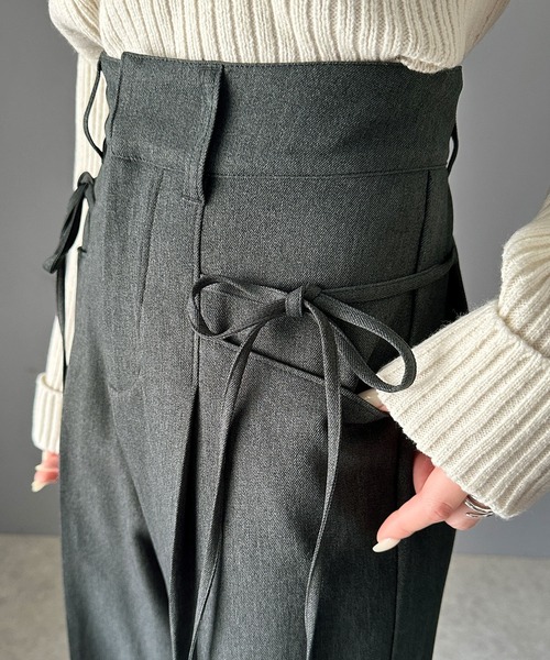 mily bilet(ミウィビレット)の「【mily bilet】迷ったらこれ!!キレイもカワイイも叶える欲張りボトム♪リボン使いワイドスラックスパンツ(スラックス・レディース・グレー系その他/ブラック/チャコールグレー・MEDIUM/LARGE/X-LARGE/SMALL)」の9枚目の写真