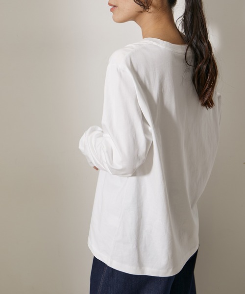 ELLE(エル)の「【ELLE×NERGY】UV Collaboration ロングスリーブT-shirts(Tシャツ/カットソー・レディース・ホワイト/ホワイト系その他/ブラック・FREE)」の19枚目の写真