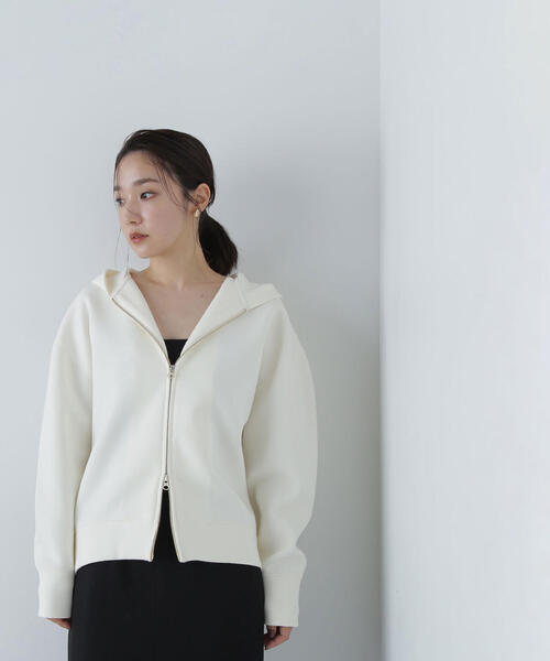 NATURAL BEAUTY BASIC(ナチュラルビューティーベーシック)の「◇ダンボールシリーズ フーディーフォルムブルゾン(パーカー・レディース・オフホワイト/チャコールグレー/グレー・FREE)」の16枚目の写真