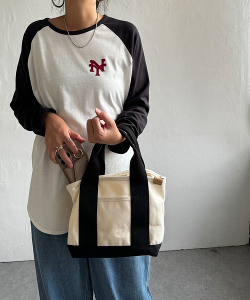 LBC(エルビーシー)の「キャンバス仕切りミニトートバッグ(トートバッグ・レディース・オフホワイト/オレンジ系その他/オリーブ/ダークネイビー/モカ・FREE)」の2枚目の写真