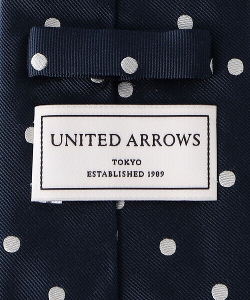 UNITED ARROWS(ユナイテッドアローズ)の「ミディアム ドット ネクタイ(ネクタイ・メンズ・ネイビー/ブラック/ダークブラウン・FREE)」の13枚目の写真