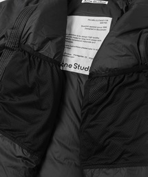 87360561_b_02_215.jpg