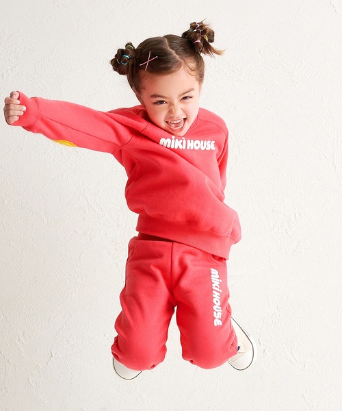 MIKI HOUSE(ミキハウス)の「【WEB限定】バックロゴトレーナー(スウェット・キッズ・コーラルピンク/ブルー/レッド/ホワイト/ライトグリーン/グリーン/イエロー/ネイビー・140cm/130cm/110cm/100cm/90cm/80cm/120cm)」の18枚目の写真