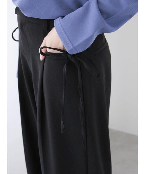 Te chichi TERRASSE(テチチテラス)の「サイドリボンセンタープレスパンツ(その他パンツ・レディース・チャコールグレー/ブラック/ベージュ・F)」の13枚目の写真