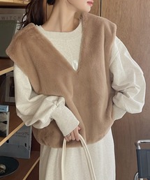 TREOVER（トレオーバー）の「ふわふわエコファー Vネックベスト（ベスト）」