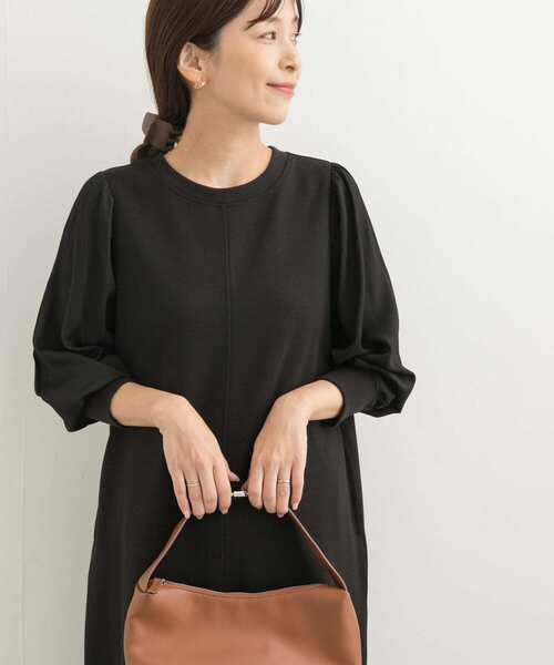 URBAN RESEARCH DOORS(アーバンリサーチドアーズ)の「ボリュームスリーブドッキングワンピース(ワンピース・レディース・ブラック/モカ・MEDIUM)」の22枚目の写真