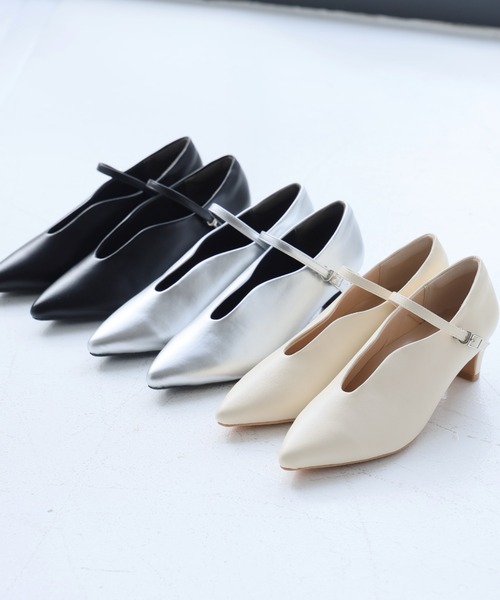 VIVIAN（ヴィヴィアン）の「履きごこちやみつき感激 ポインテッドトゥスリットストラップ5cmプレートヒールパンプス（パンプス・レディース・シルバー/ブラック系その他2/ホワイト系その他5・21.5/22/22.5/23/23.5/24/24.5/25/25.5/26）」の10枚目の写真