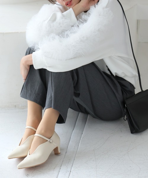 VIVIAN（ヴィヴィアン）の「履きごこちやみつき感激 ポインテッドトゥスリットストラップ5cmプレートヒールパンプス（パンプス・レディース・シルバー/ブラック系その他2/ホワイト系その他5・21.5/22/22.5/23/23.5/24/24.5/25/25.5/26）」の20枚目の写真